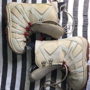 Burton Moto Snowboard Boots Maxtrix 2 - 5W / 5